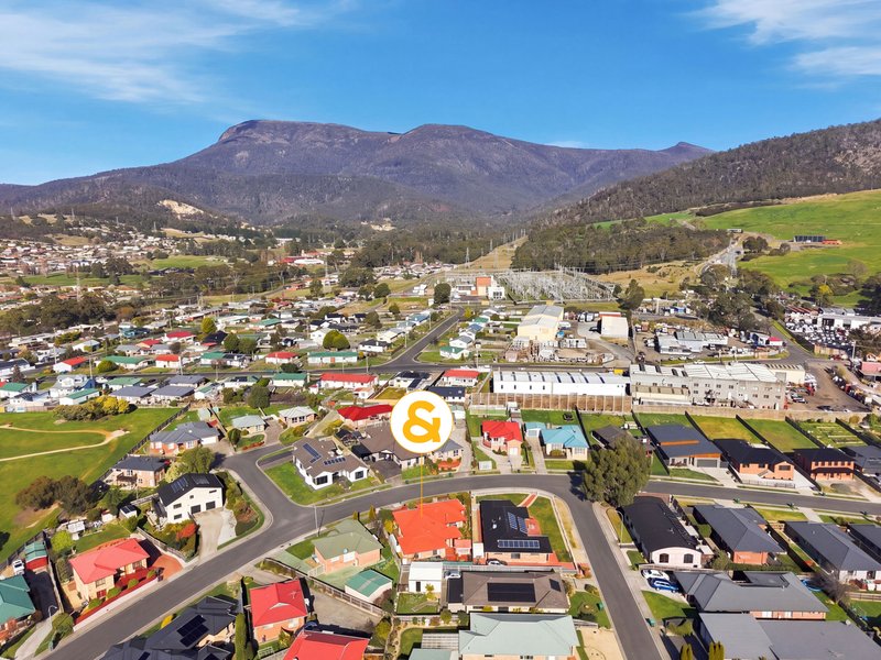 Photo - 10 Moore Park Drive, Glenorchy TAS 7010 - Image 30