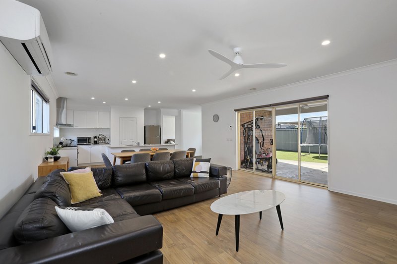 Photo - 10 Moorhen Drive, Lara VIC 3212 - Image 5