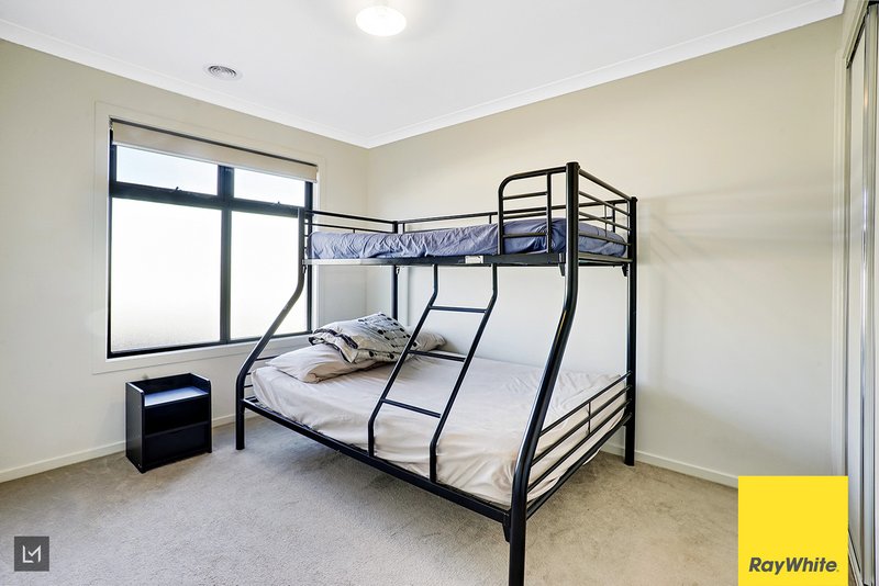 Photo - 10 Morialta Circuit, Werribee VIC 3030 - Image 6