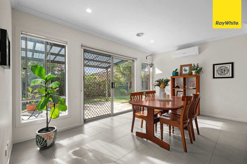 Photo - 10 Moroka Avenue, Weir Views VIC 3338 - Image 11