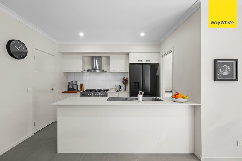 Photo - 10 Moroka Avenue, Weir Views VIC 3338 - Image 15