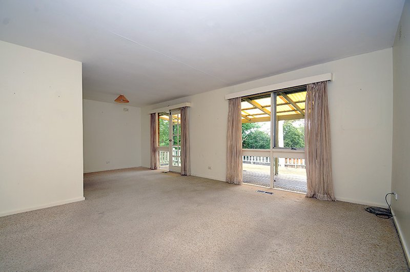 Photo - 10 Morrison Court, Mount Waverley VIC 3149 - Image 8