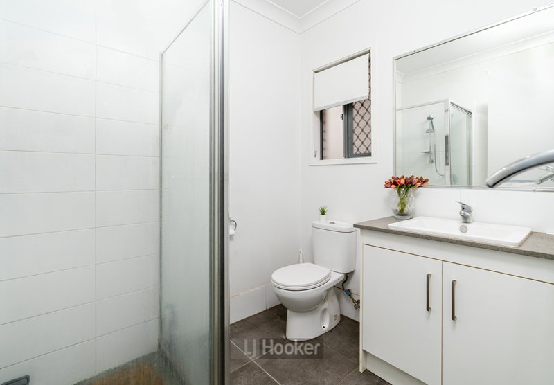 Photo - 10 Mount Glorious Street, Park Ridge QLD 4125 - Image 12