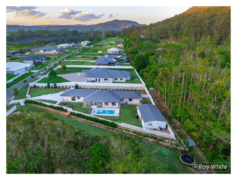 10 Mountain Breeze Place, Beerwah QLD 4519