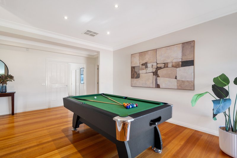 Photo - 10 Mulberry Pass, Craigieburn VIC 3064 - Image 6