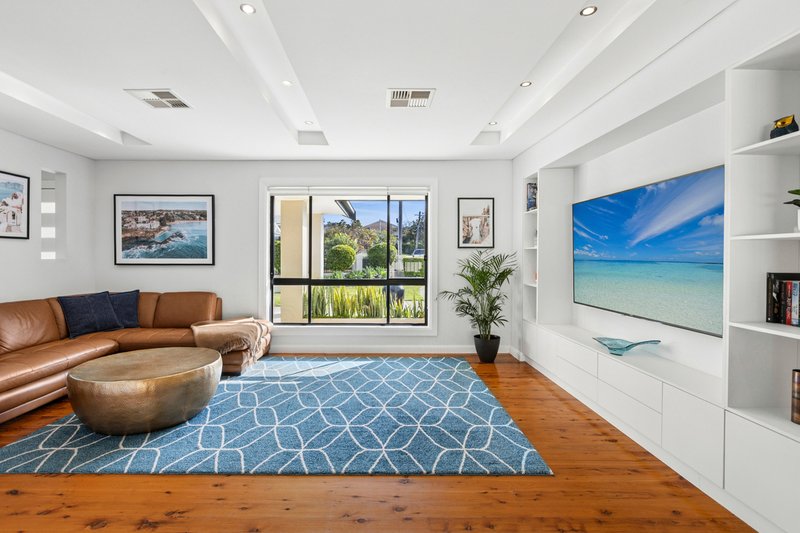 Photo - 10 Mundara Place, Narraweena NSW 2099 - Image 3