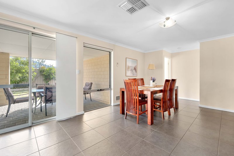 Photo - 10 Munich Link, Piara Waters WA 6112 - Image 6