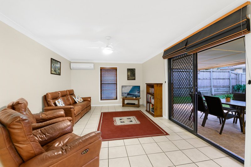 Photo - 10 Murchison Court, Murrumba Downs QLD 4503 - Image 4