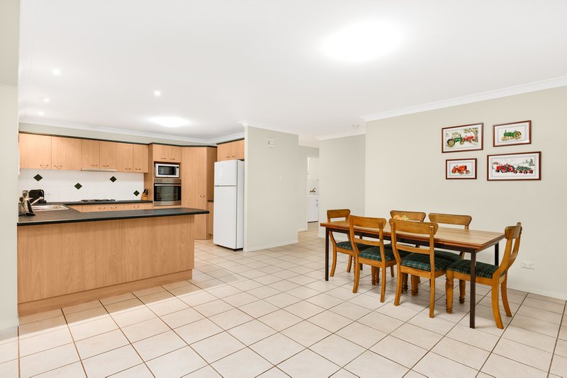 Photo - 10 Murchison Court, Murrumba Downs QLD 4503 - Image 6