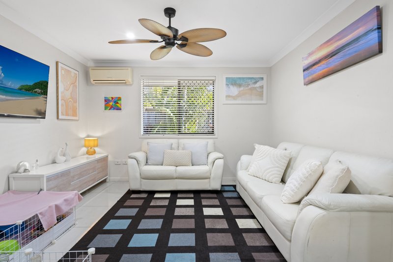 Photo - 10 Muresk Court, Mermaid Waters QLD 4218 - Image 7