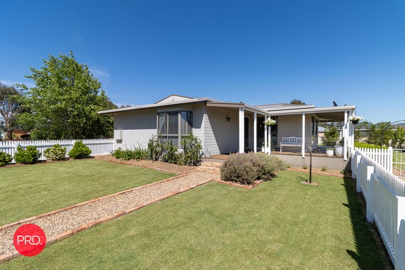 Photo - 10 Murray Grey Place, Bungendore NSW 2621 - Image 3