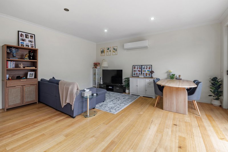 Photo - 10 Mustang Lane, Thomastown VIC 3074 - Image 7