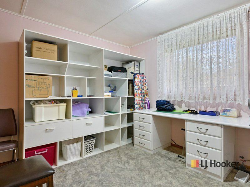 Photo - 10 Myrtle Drive, Rosebery TAS 7470 - Image 6