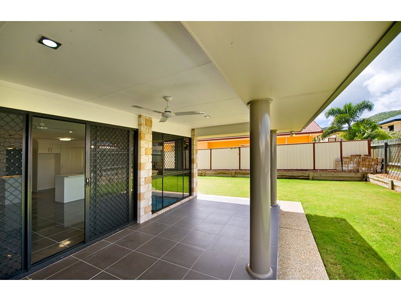 Photo - 10 Nagle Drive, Norman Gardens QLD 4701 - Image 6