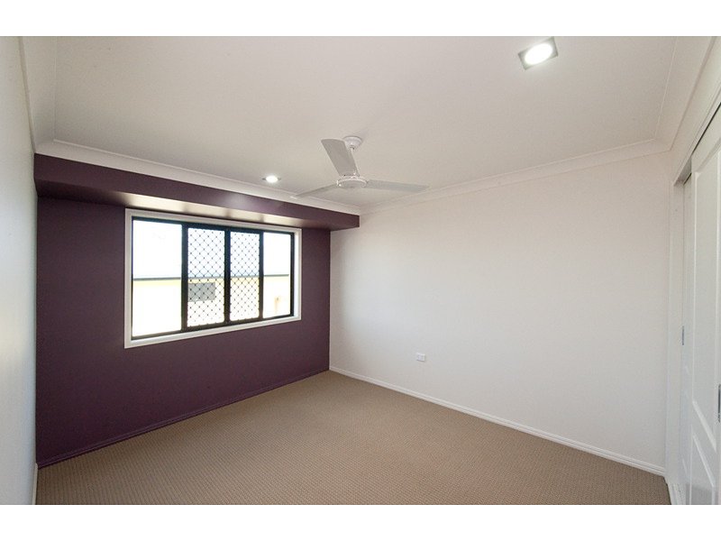 Photo - 10 Nagle Drive, Norman Gardens QLD 4701 - Image 15