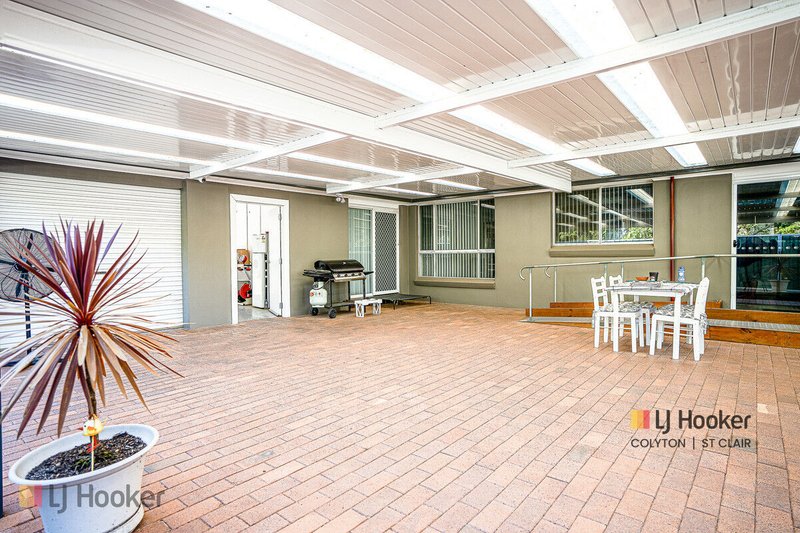 Photo - 10 Naoli Place, St Clair NSW 2759 - Image 6