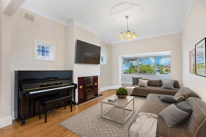 Photo - 10 Napper Street, South Coogee NSW 2034 - Image 2