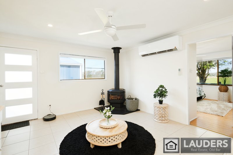 Photo - 10 Narrung Place, Oxley Island NSW 2430 - Image 7