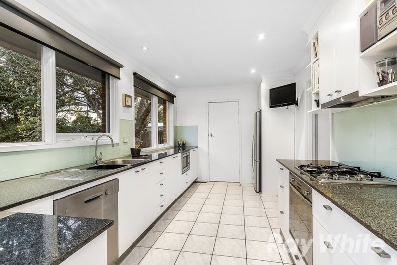 Photo - 10 Nash Drive, Mulgrave VIC 3170 - Image 3