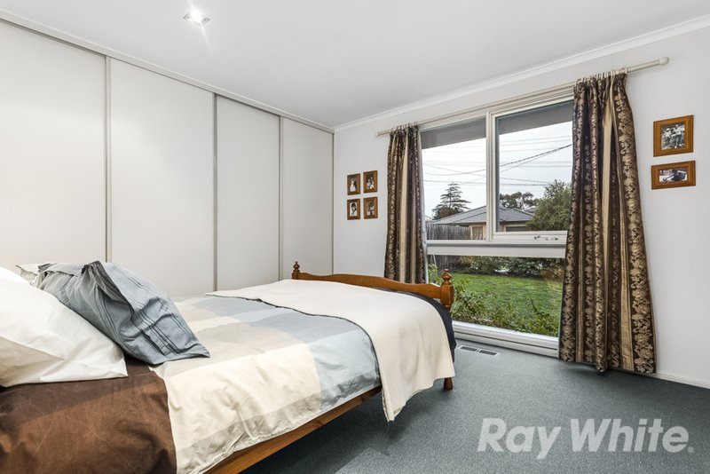 Photo - 10 Nash Drive, Mulgrave VIC 3170 - Image 6