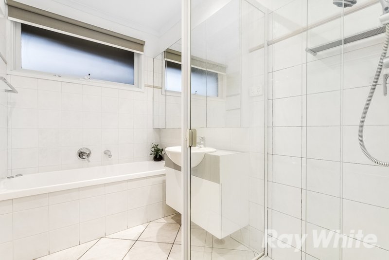 Photo - 10 Nash Drive, Mulgrave VIC 3170 - Image 8