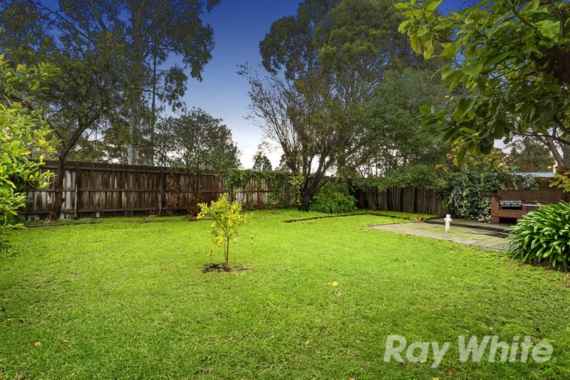 Photo - 10 Nash Drive, Mulgrave VIC 3170 - Image 10