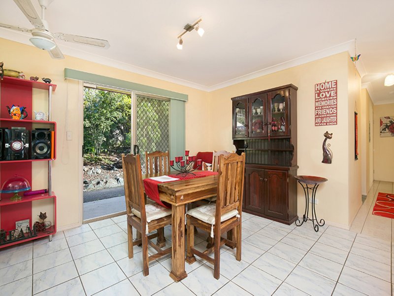 Photo - 10 Natone Crt , Edens Landing QLD 4207 - Image 3