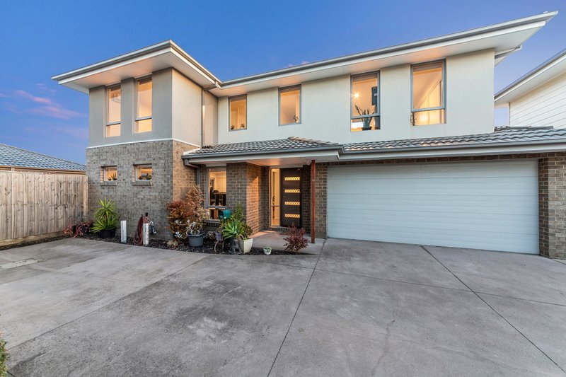 Photo - 10 Nemo Street, Pakenham VIC 3810 - Image 2