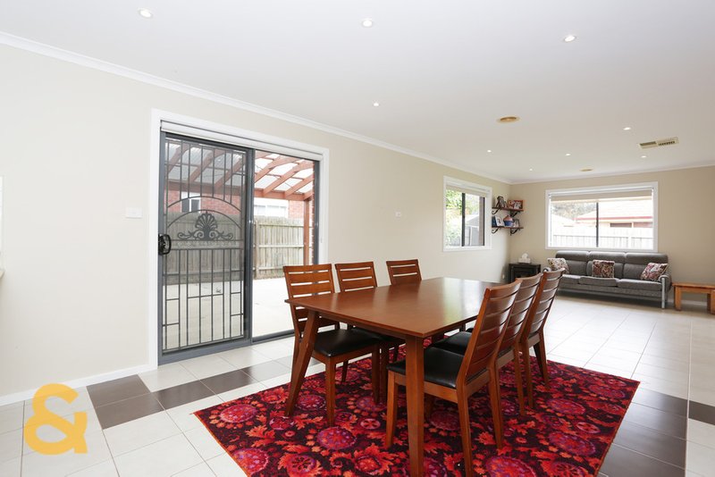 Photo - 10 Neptune Street, Roxburgh Park VIC 3064 - Image 3