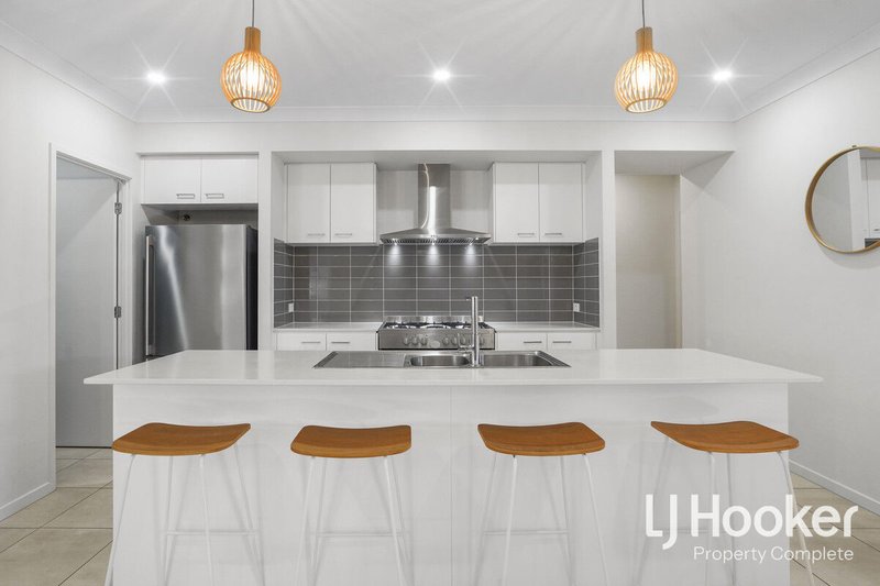 Photo - 10 Neumann Drive, Yarrabilba QLD 4207 - Image 2