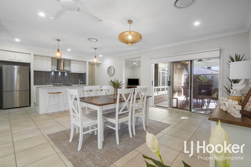 Photo - 10 Neumann Drive, Yarrabilba QLD 4207 - Image 3