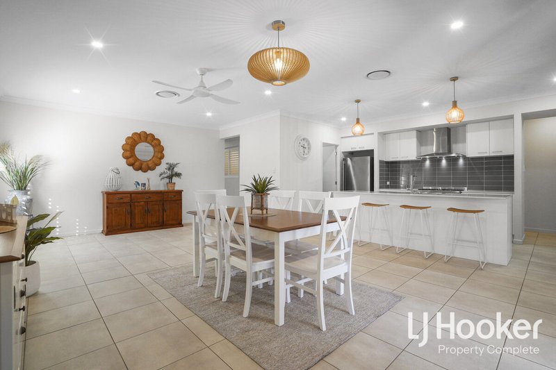 Photo - 10 Neumann Drive, Yarrabilba QLD 4207 - Image 7