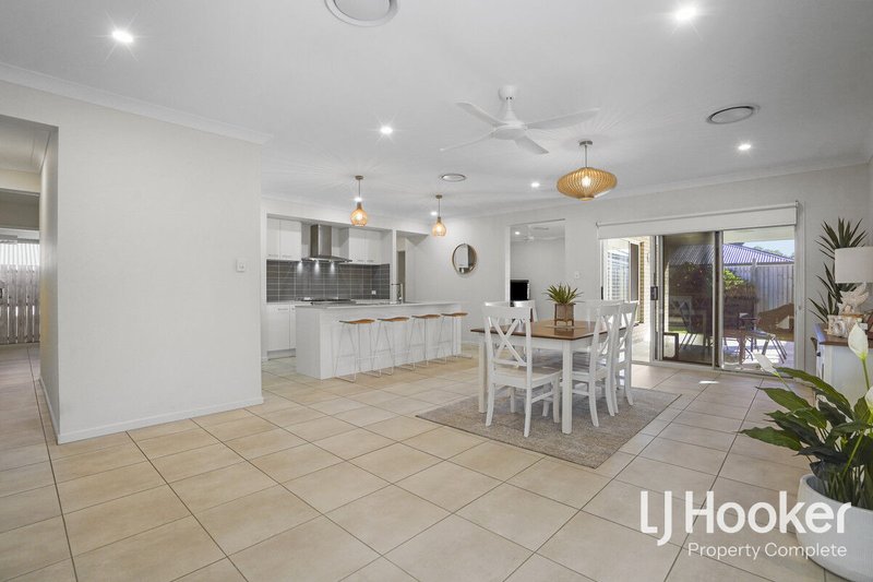 Photo - 10 Neumann Drive, Yarrabilba QLD 4207 - Image 10