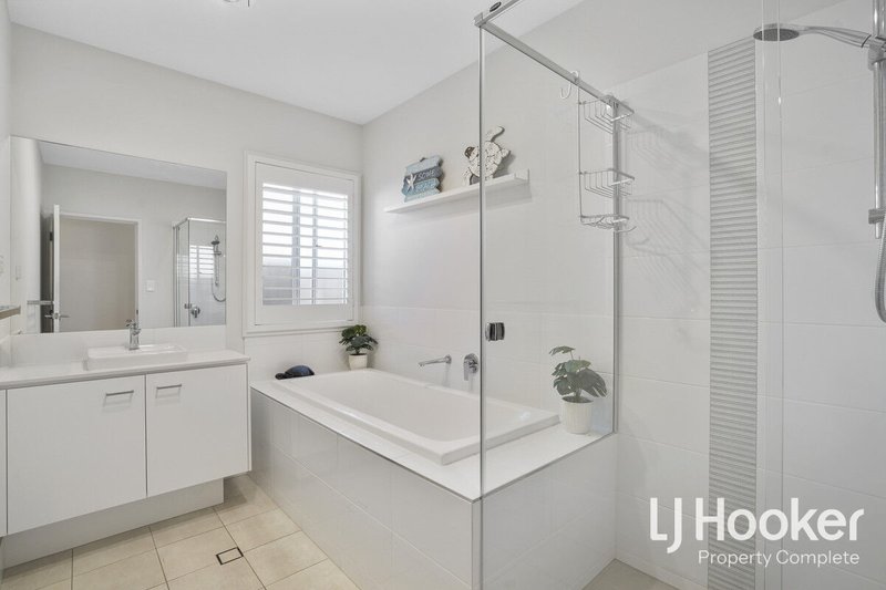Photo - 10 Neumann Drive, Yarrabilba QLD 4207 - Image 16