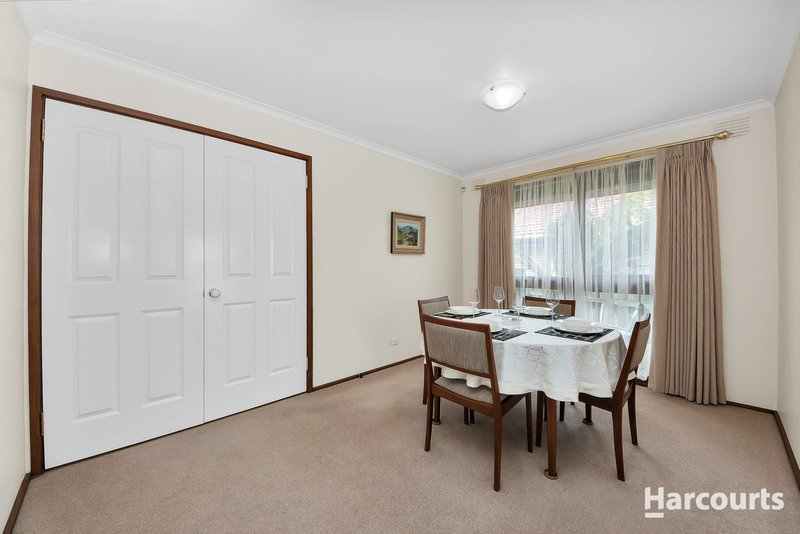 Photo - 10 Nevis Court, Vermont South VIC 3133 - Image 5