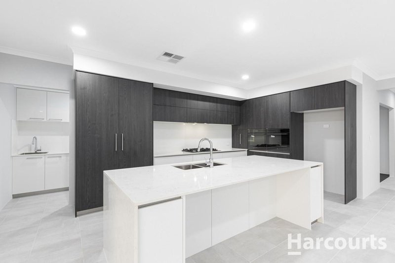 Photo - 10 Newport Street, Ridgewood WA 6030 - Image 2