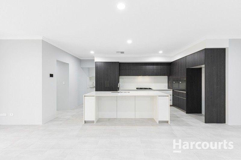 Photo - 10 Newport Street, Ridgewood WA 6030 - Image 6