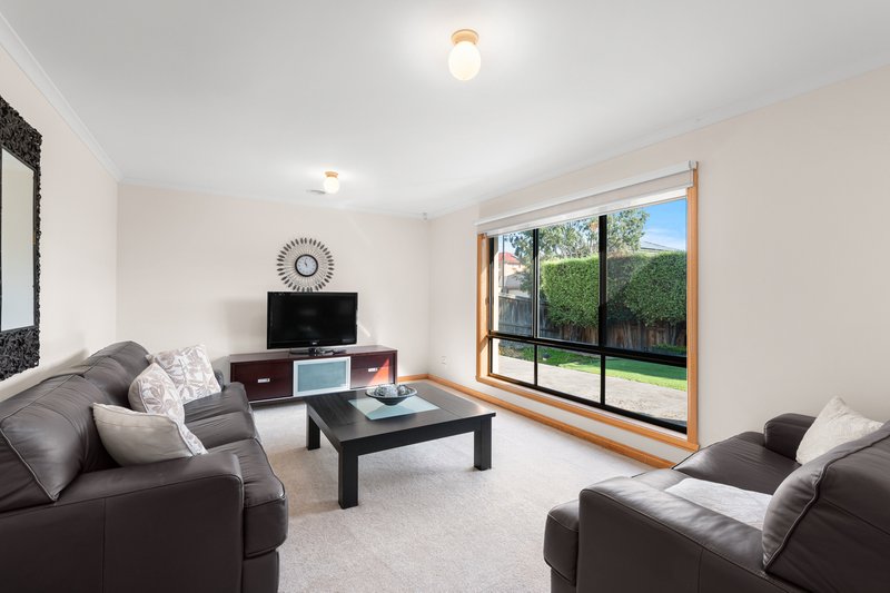Photo - 10 Nighthawk Boulevard, South Morang VIC 3752 - Image 9