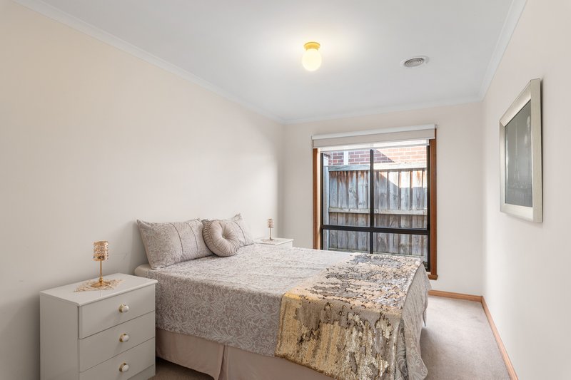 Photo - 10 Nighthawk Boulevard, South Morang VIC 3752 - Image 11