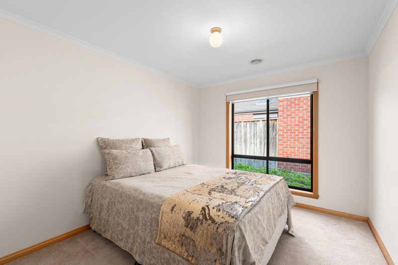 Photo - 10 Nighthawk Boulevard, South Morang VIC 3752 - Image 13