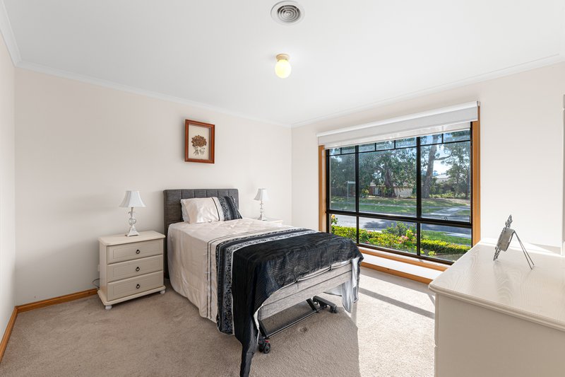 Photo - 10 Nighthawk Boulevard, South Morang VIC 3752 - Image 15