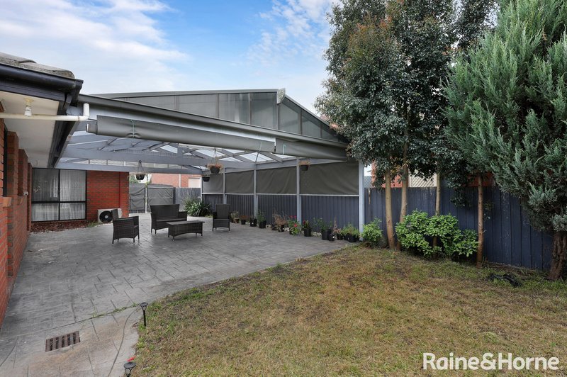 Photo - 10 Nixon Court, Roxburgh Park VIC 3064 - Image 11