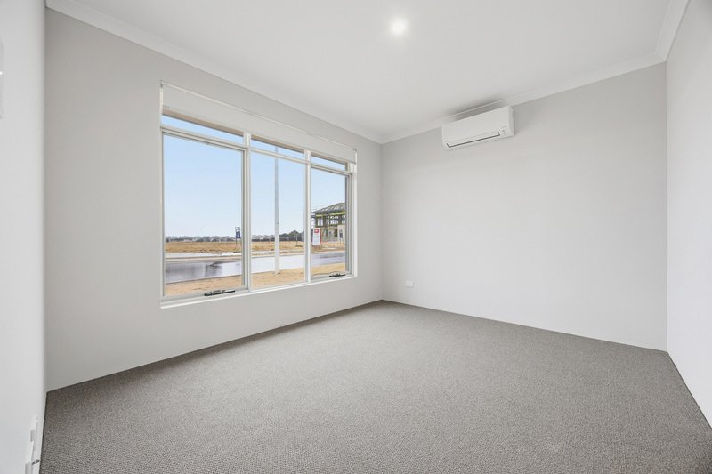 Photo - 10 Norfolk Avenue, Port Kennedy WA 6172 - Image 11