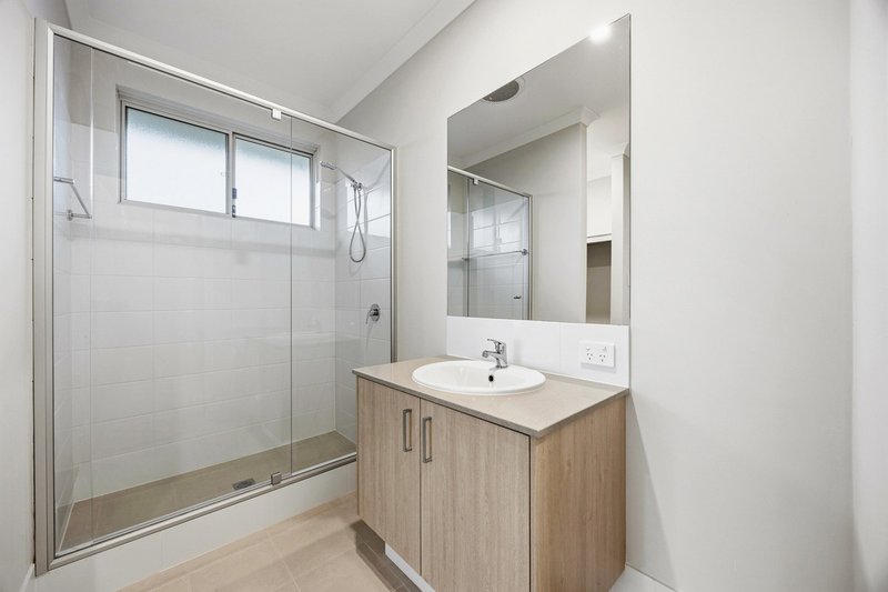 Photo - 10 Norfolk Avenue, Port Kennedy WA 6172 - Image 13