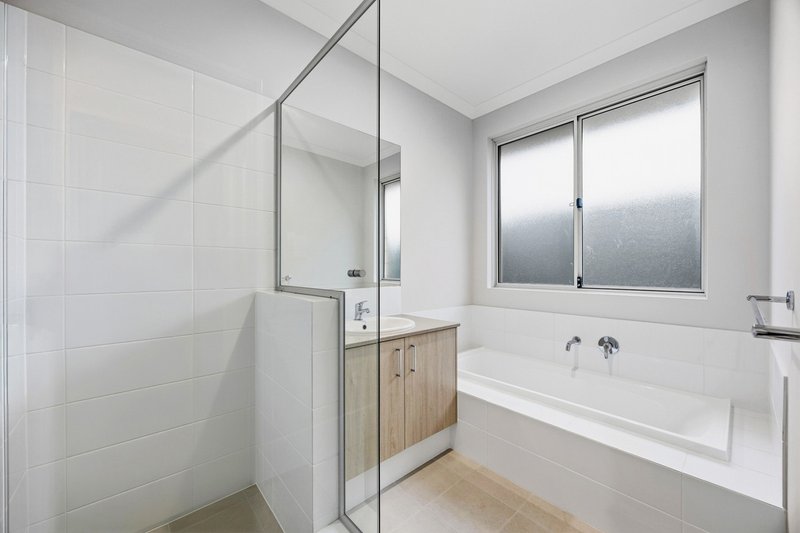 Photo - 10 Norfolk Avenue, Port Kennedy WA 6172 - Image 17
