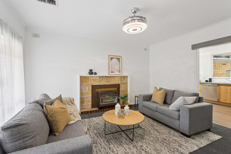 Photo - 10 Norfolk Avenue, Valley View SA 5093 - Image 2
