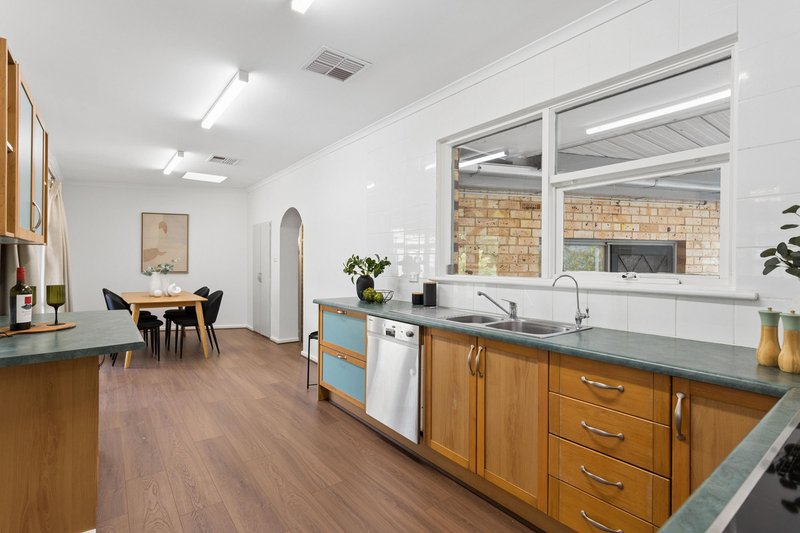 Photo - 10 Norfolk Avenue, Valley View SA 5093 - Image 6