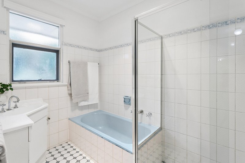 Photo - 10 Norfolk Avenue, Valley View SA 5093 - Image 14