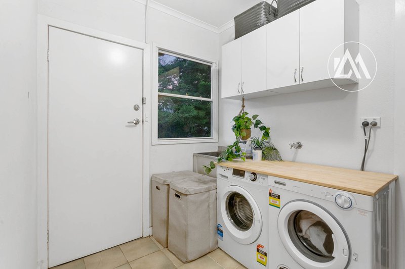 Photo - 10 Norfolk Crescent, Frankston North VIC 3200 - Image 13