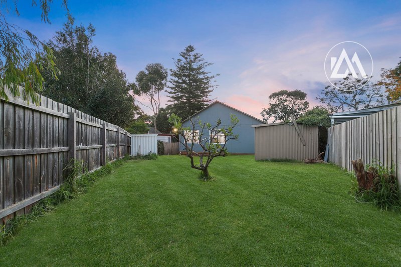 Photo - 10 Norfolk Crescent, Frankston North VIC 3200 - Image 18